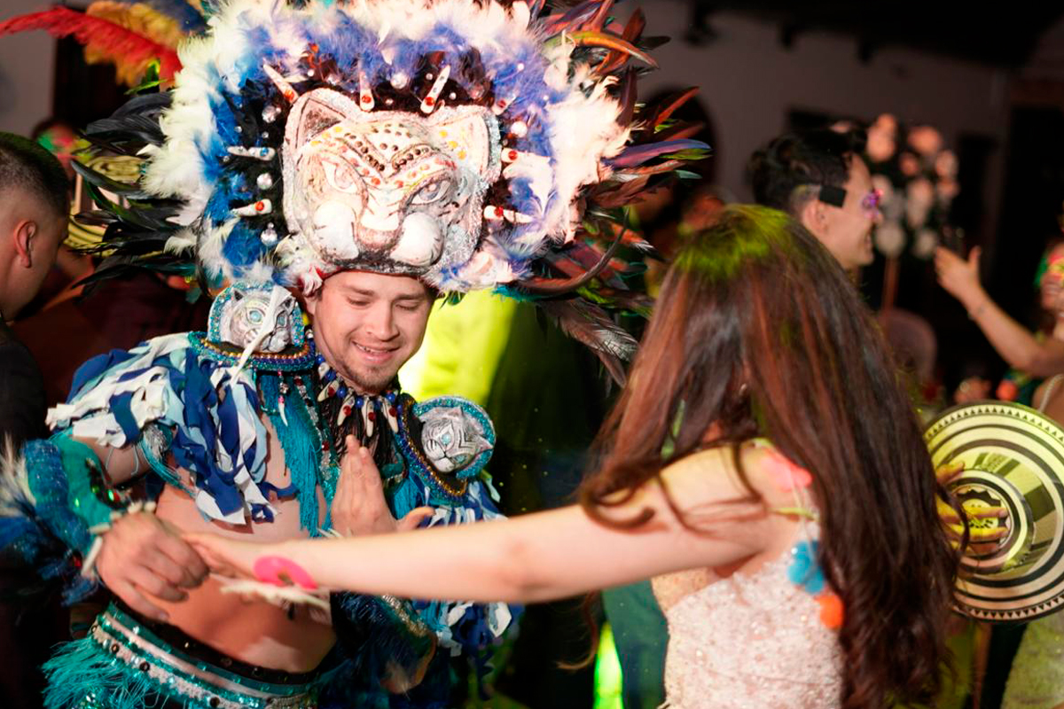 Rumbaterapia Empresarial: Energía y Motivación para tu Equipo en Bogotá